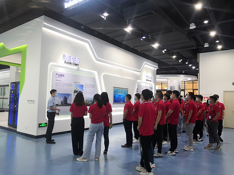 2021年应届生参观展厅图